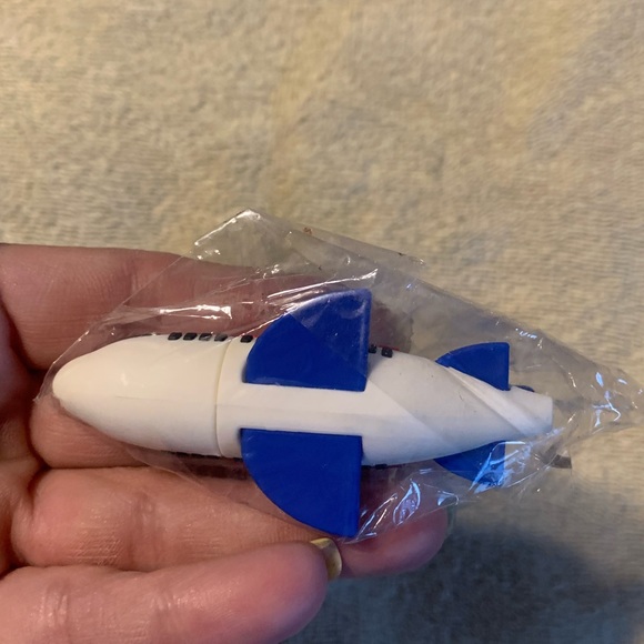 City of Covington, GA Airplane Flash Drive - Picture 2 of 3